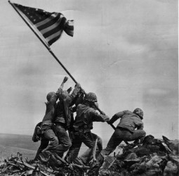 Joe Rosenthal VINTAGE WWII Iwo Jima Flag Raising Pulizter Prize RARE Press Photo (www.antiquesnavigator.com)